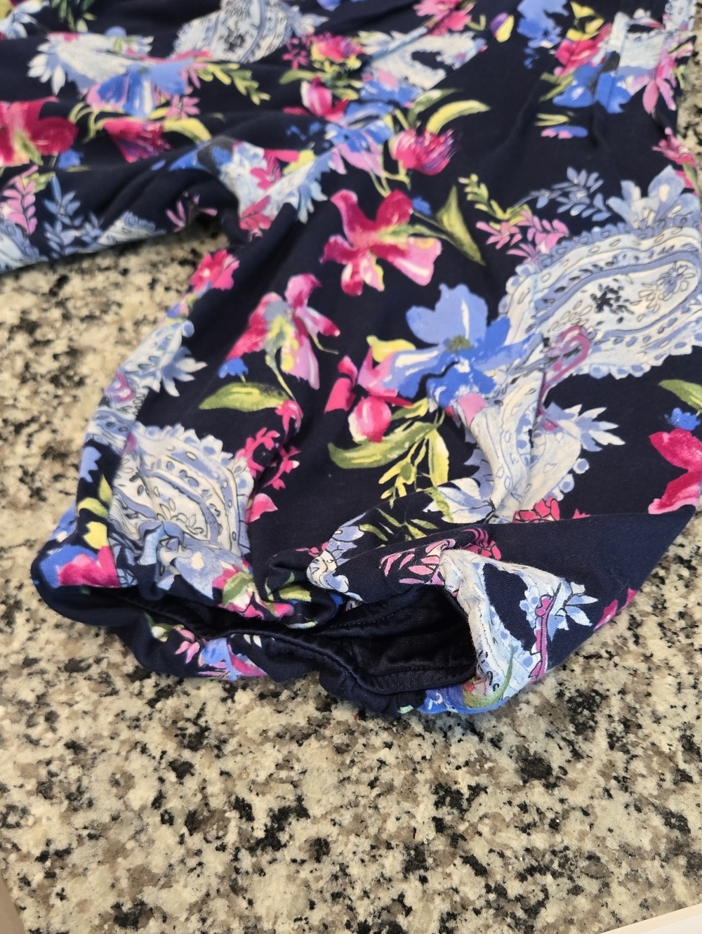 CHICO'S PAISLEY PINTUCK BUBBLE HEM TOP. SIZE 2 = LARGE. BLUE/ PINK. - Picture 8 of 12